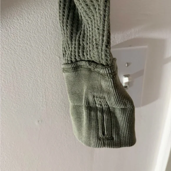 Free People We the Free Roll With It Thermal Long Sleeve Top in Moss Size Large - Picture 7 of 16